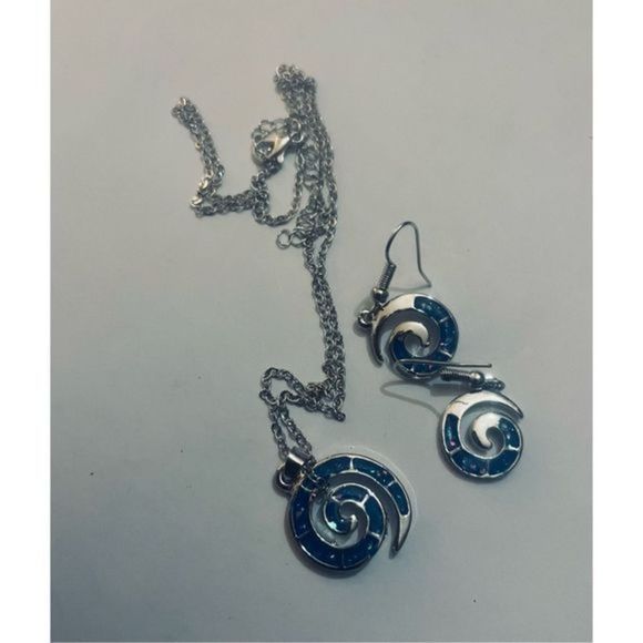 Very pretty INFINITY BLUE OPAL EARRINGS AND NECKLACE SET - Picture 2 of 5